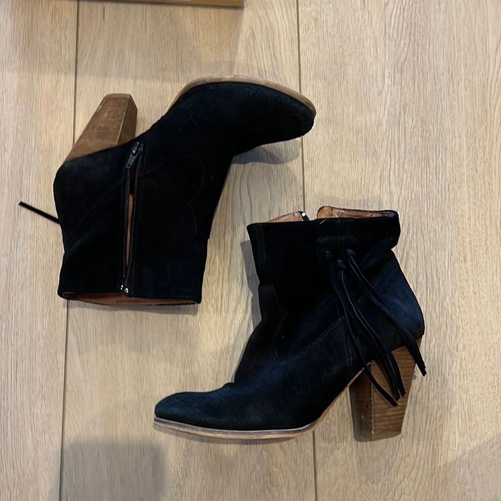 Howsty Marci Black Booties size 38